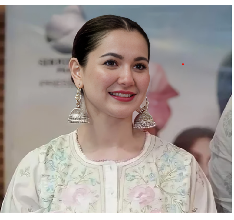 Hania Amir