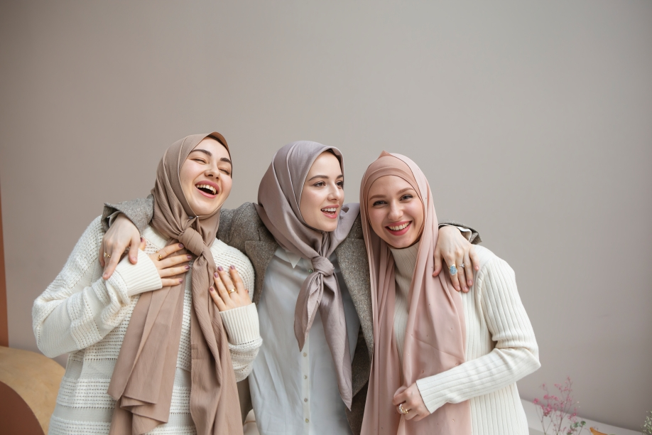 Beige & Nude Hijabs – Subtle Chic for Every Skin Tone